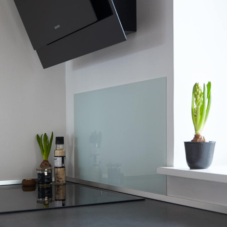 Stænkplade i Hvidt Glas - Firkantet Design 40x80 cm